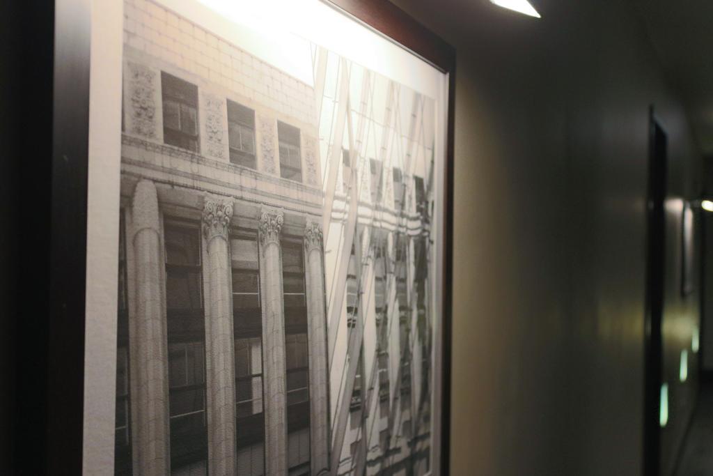 Bridgestreet At State And Grand Aparthotel Чикаго Екстериор снимка