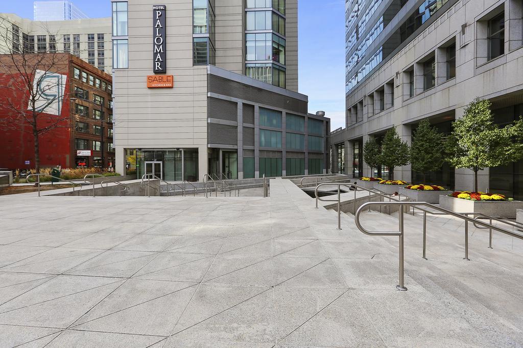Bridgestreet At State And Grand Aparthotel Чикаго Екстериор снимка