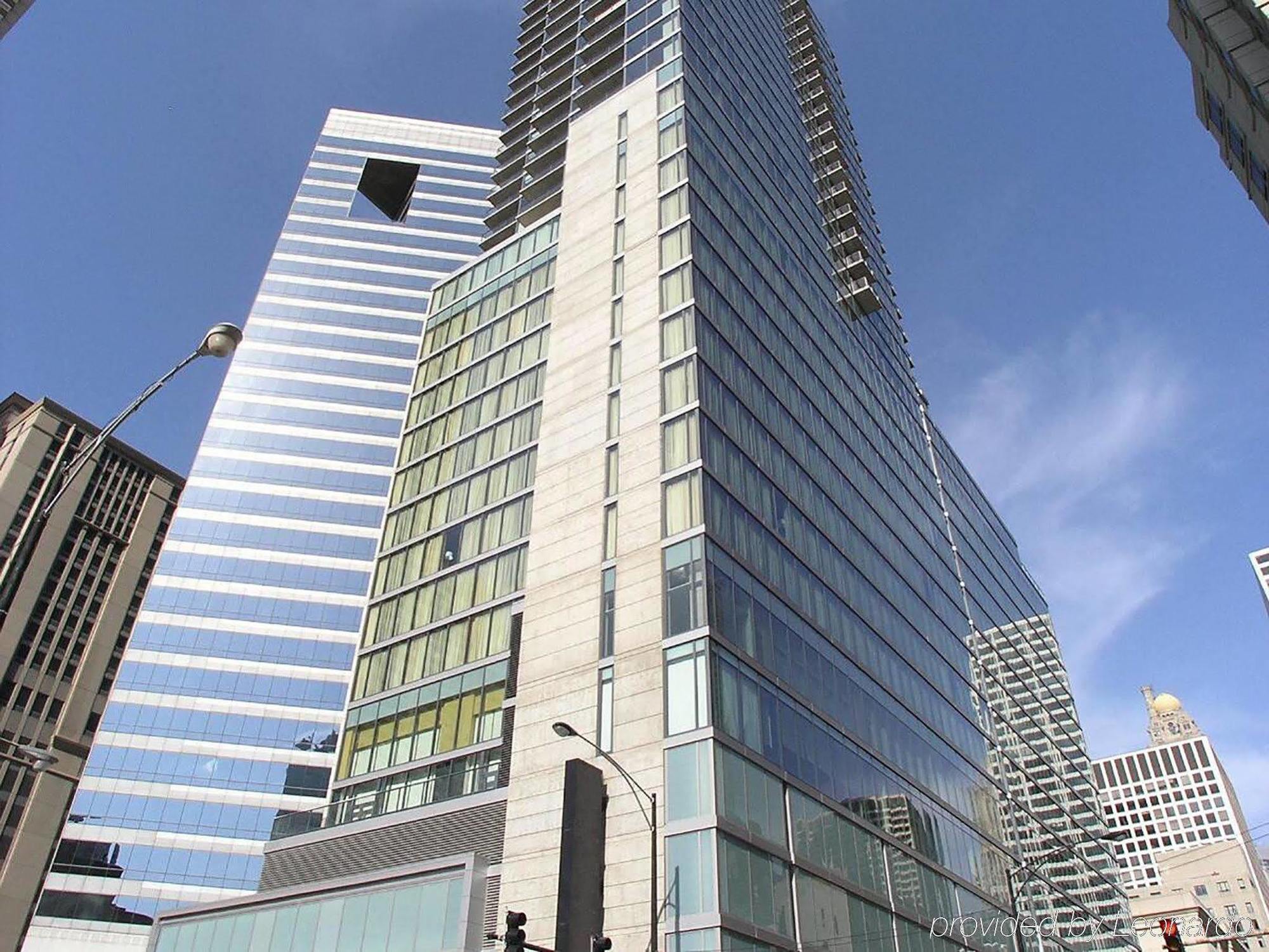 Bridgestreet At State And Grand Aparthotel Чикаго Екстериор снимка