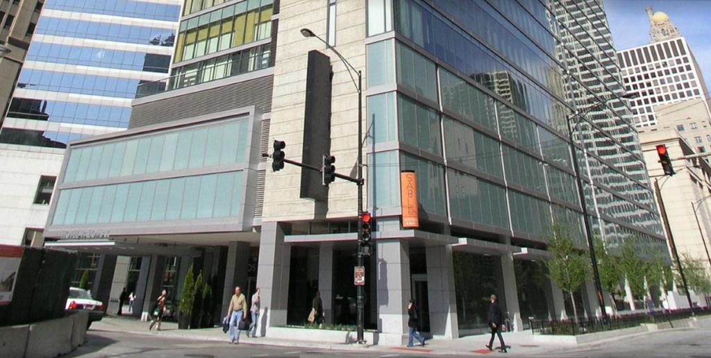 Bridgestreet At State And Grand Aparthotel Чикаго Екстериор снимка